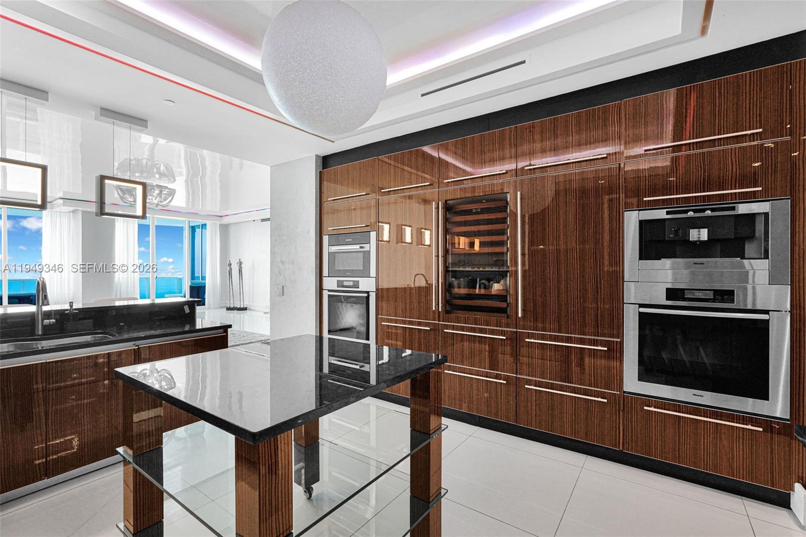 TRUMP HOLLYWOOD - Residential