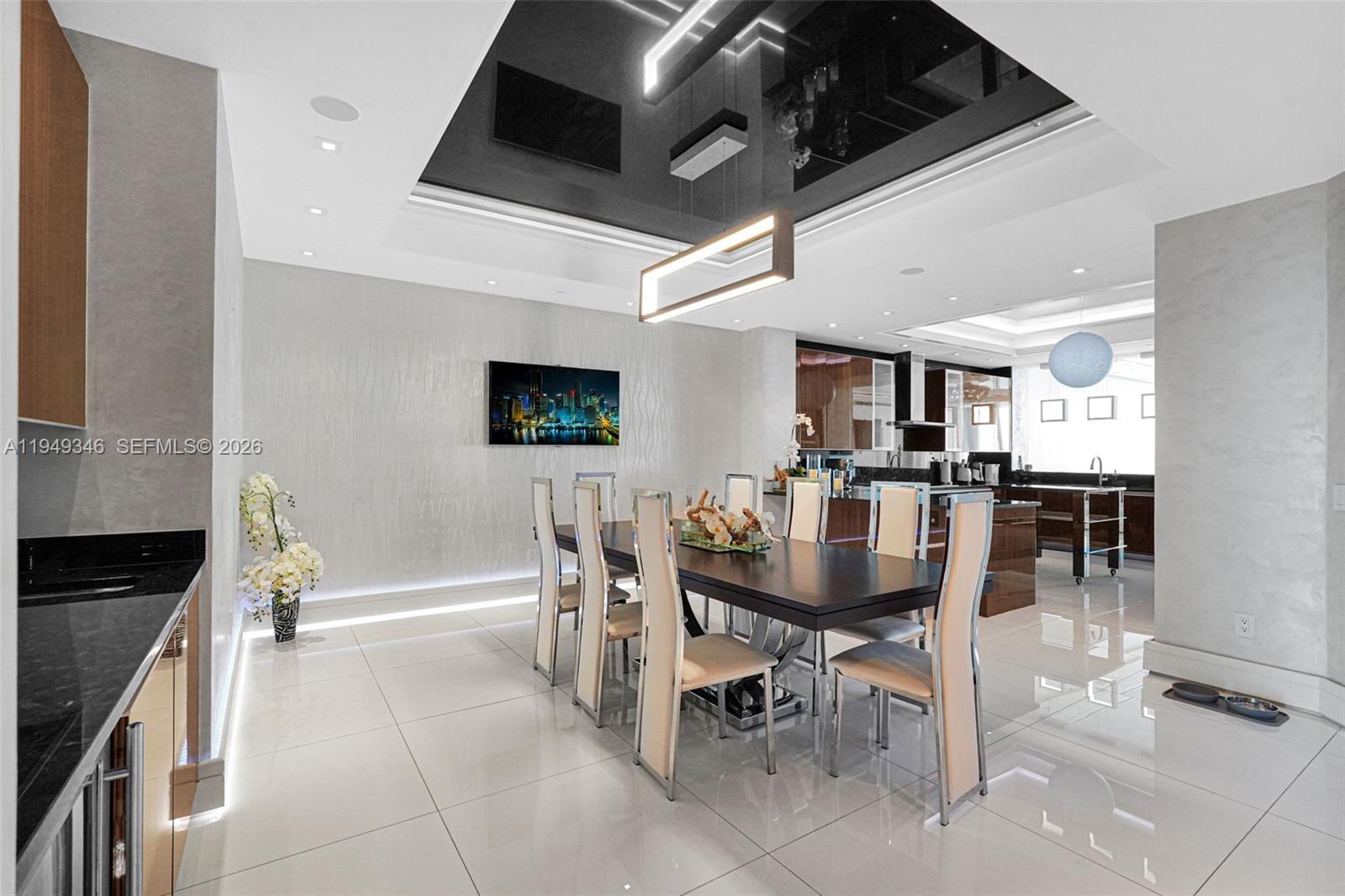 TRUMP HOLLYWOOD - Residential