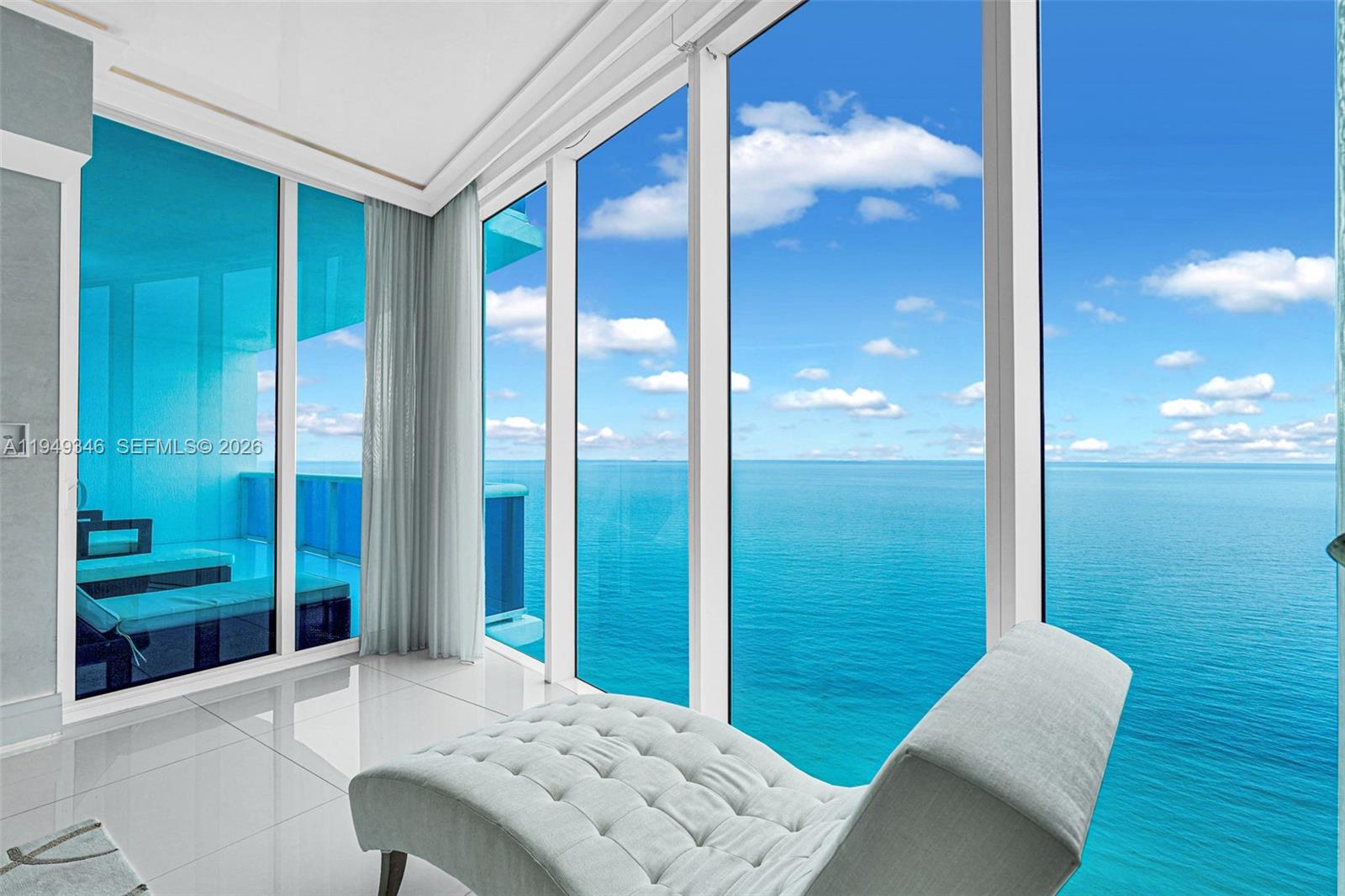 TRUMP HOLLYWOOD - Residential