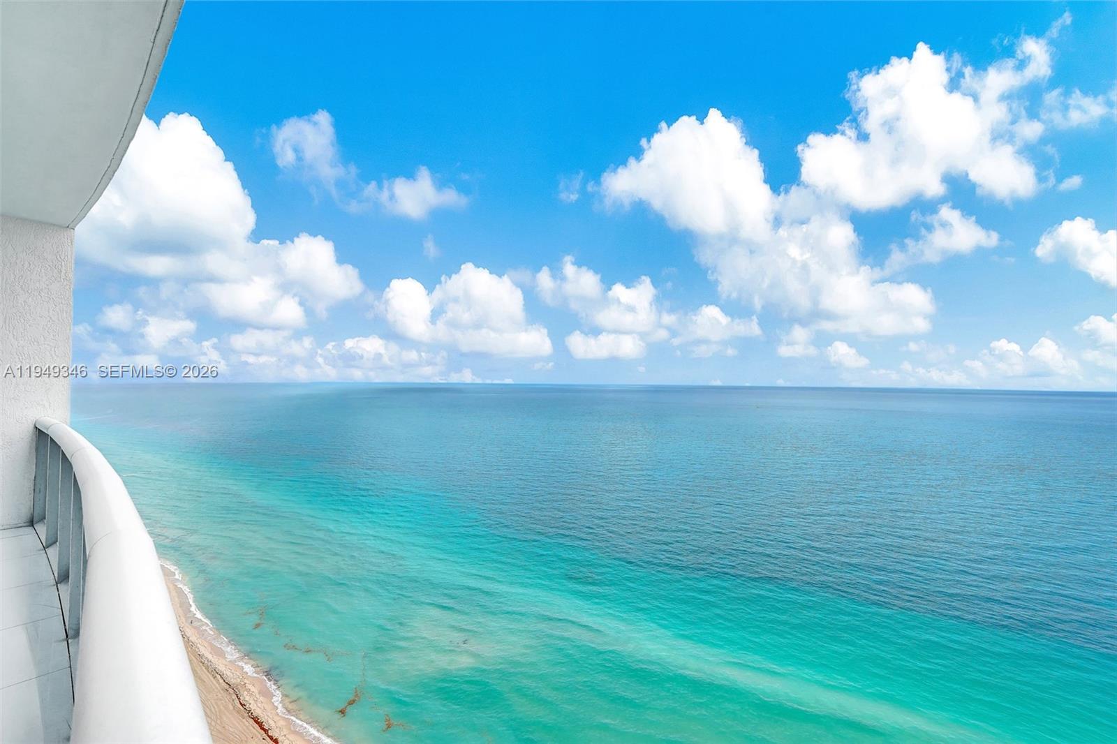 TRUMP HOLLYWOOD - Residential