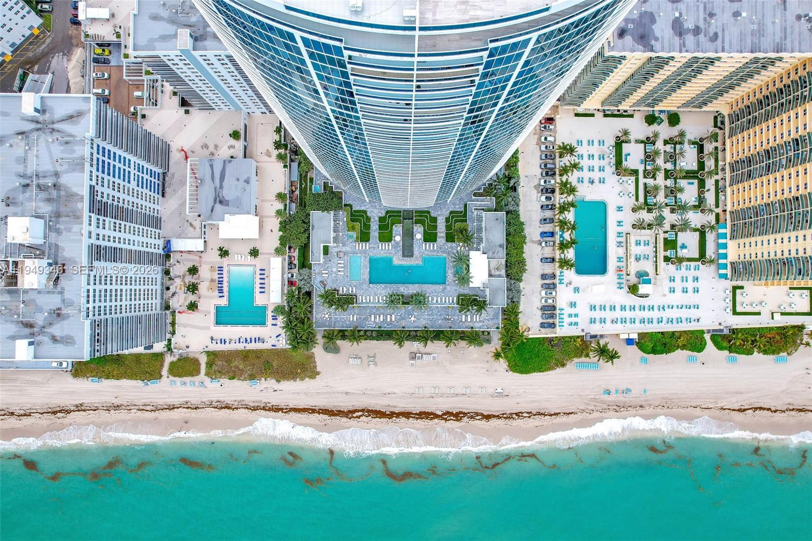 TRUMP HOLLYWOOD - Residential