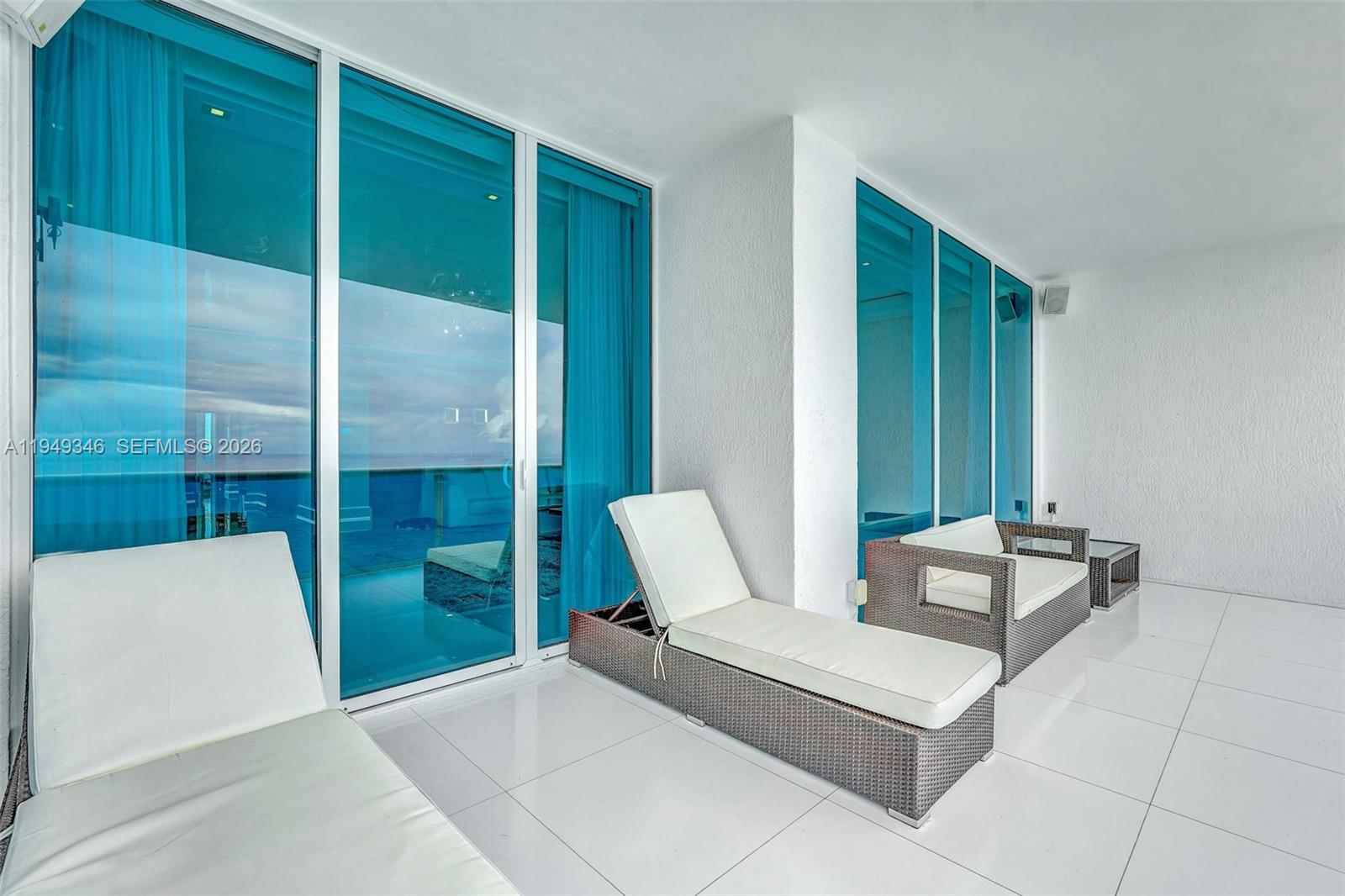 TRUMP HOLLYWOOD - Residential