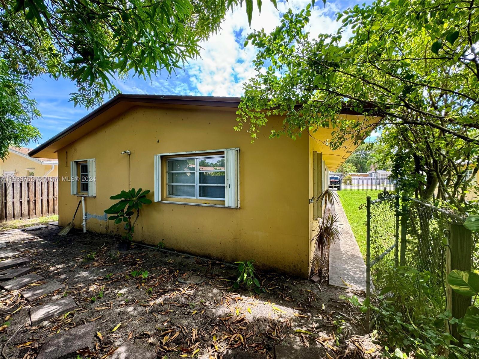 OSCEOLA PARK - Residential Income