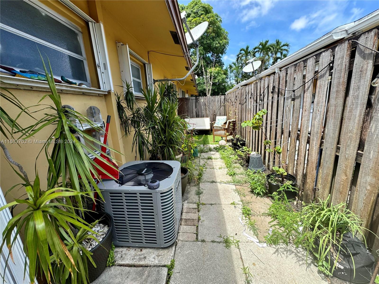 OSCEOLA PARK - Residential Income