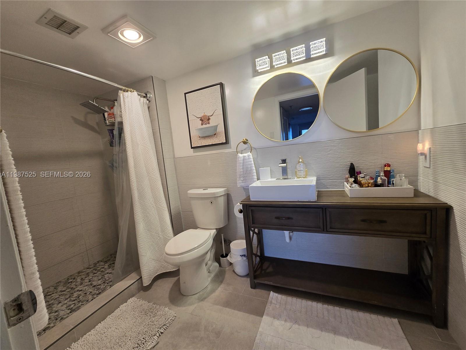 CHANTILLY CONDO - Residential