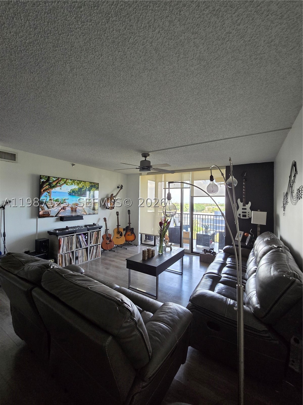 900 NE 195th St 709