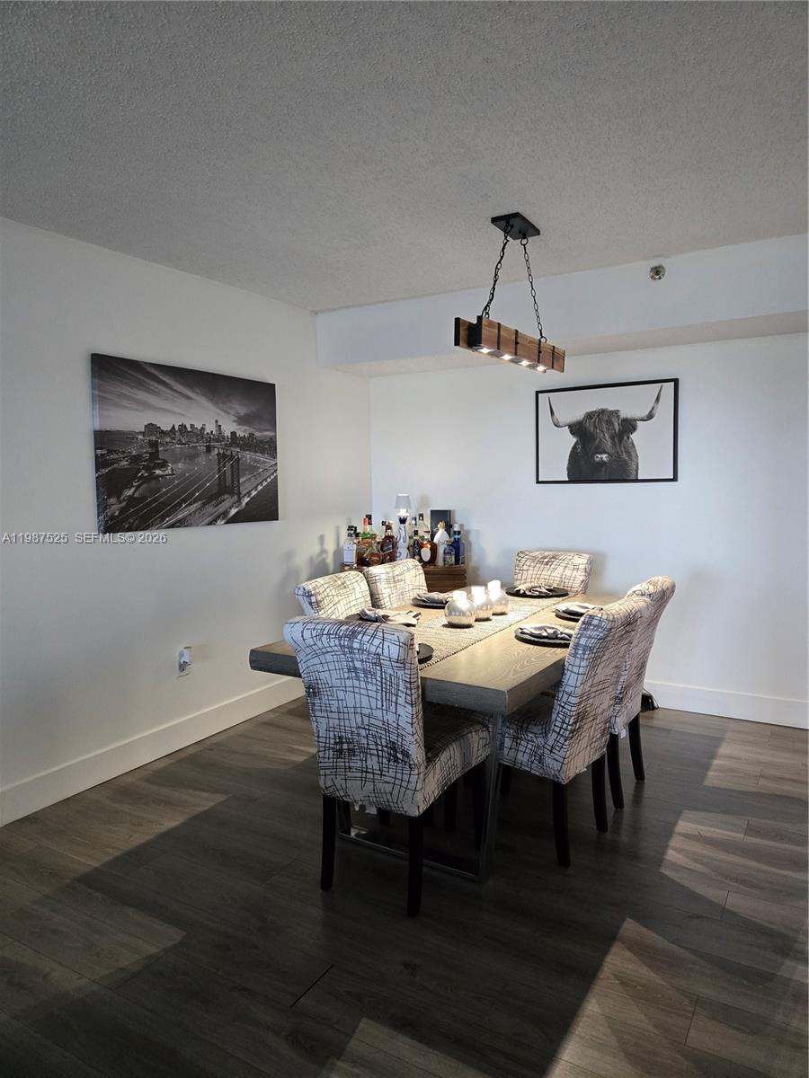 CHANTILLY CONDO - Residential