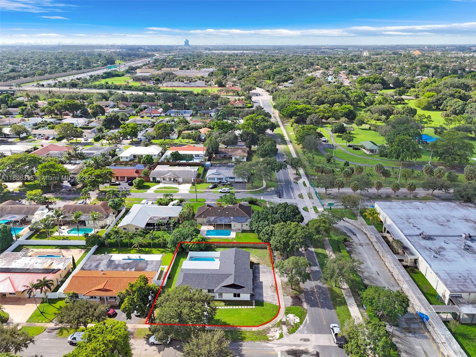 PLANTATION PARK LAKESITES - Residential