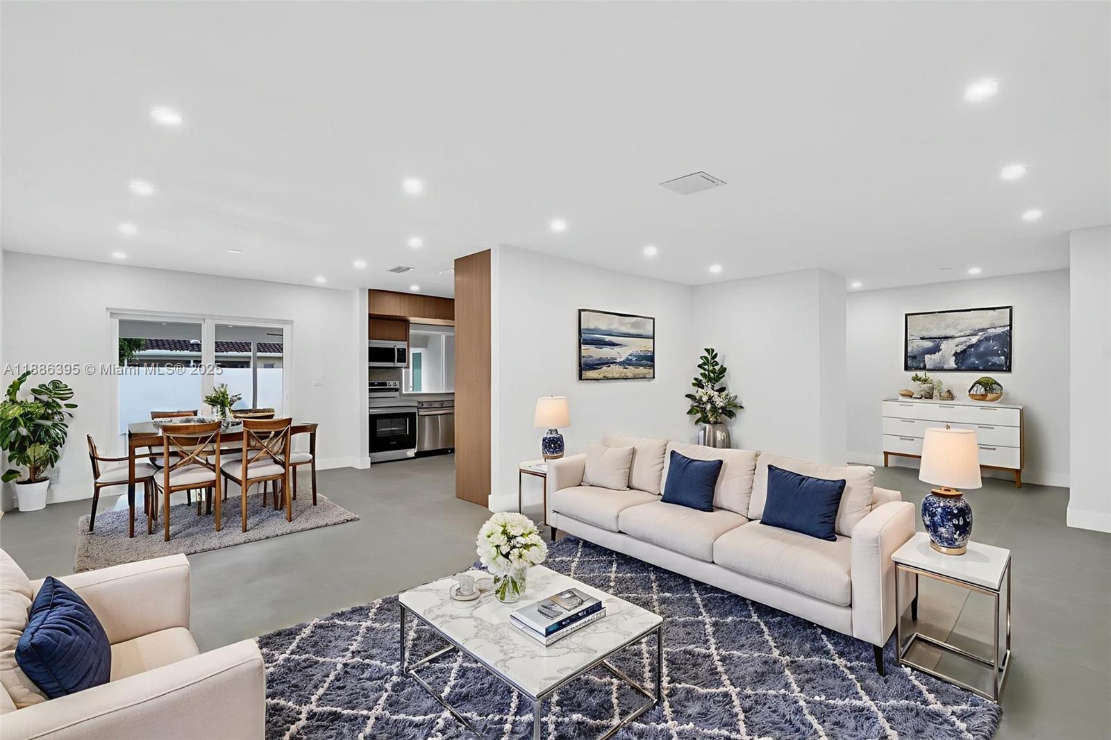 PLANTATION PARK LAKESITES - Residential