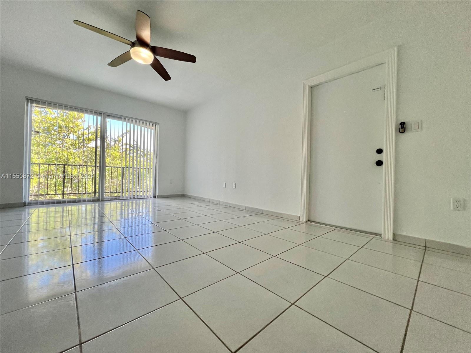 LAKEWOOD VILLAS CONDO - Residential Lease