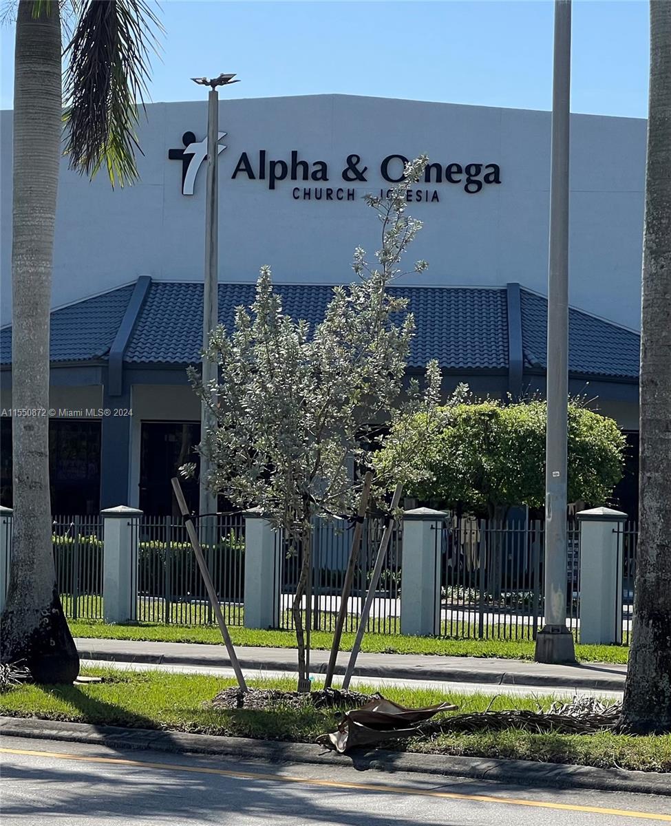 LAKEWOOD VILLAS CONDO - Residential Lease