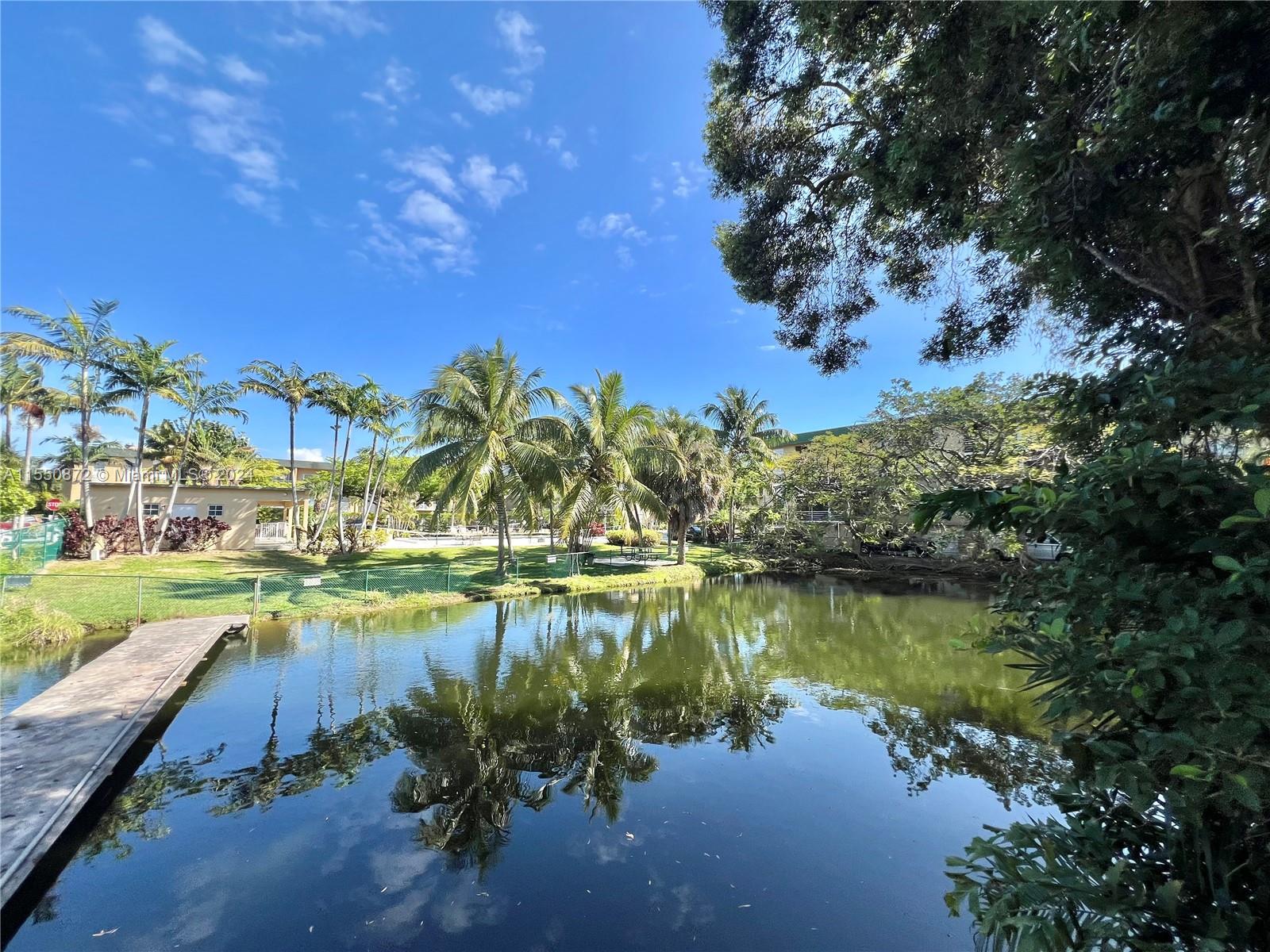LAKEWOOD VILLAS CONDO - Residential Lease