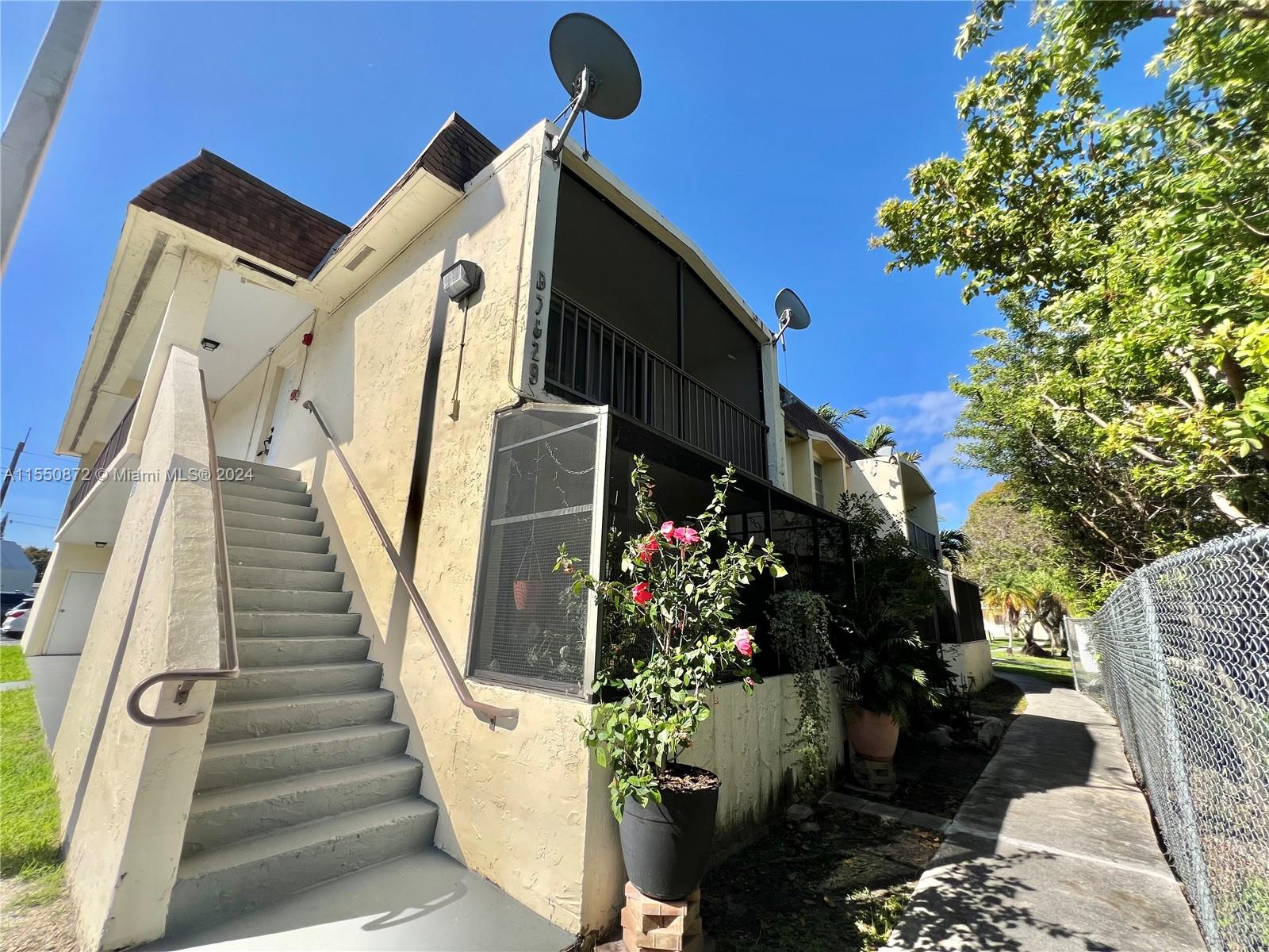 LAKEWOOD VILLAS CONDO - Residential Lease