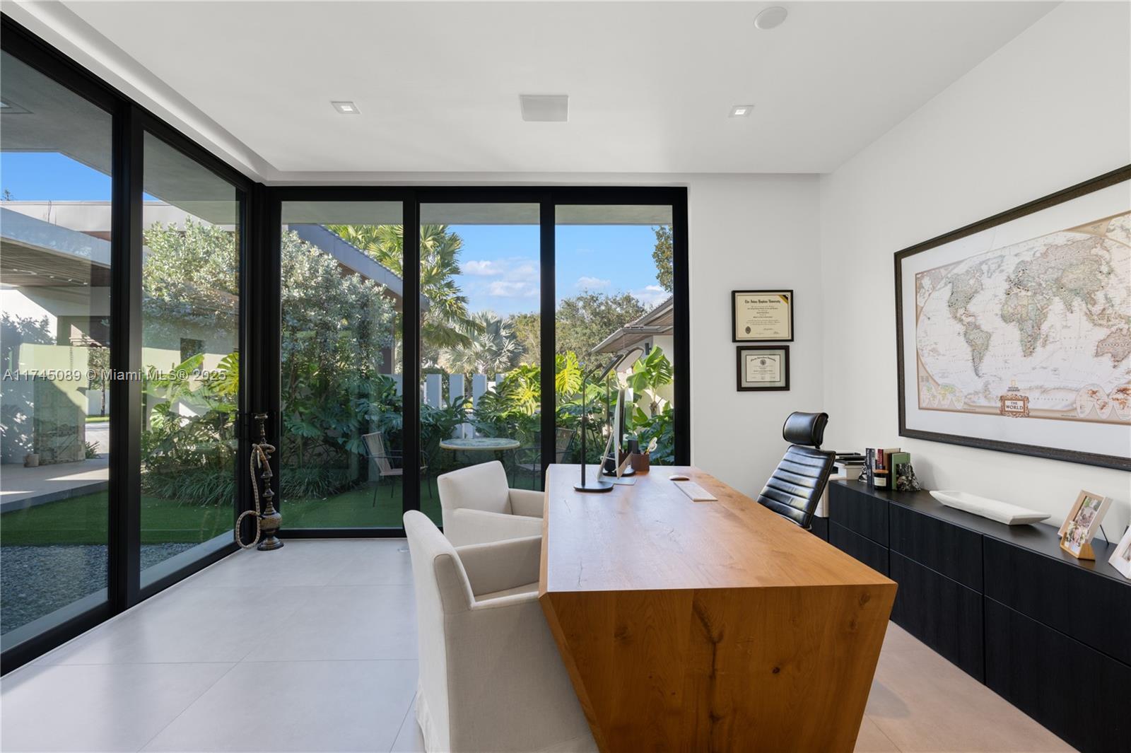 WILLOU HILL - Residential