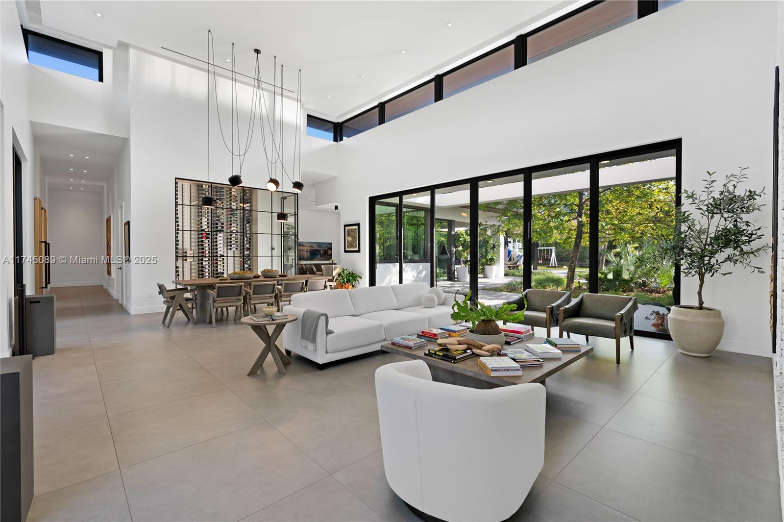 WILLOU HILL - Residential