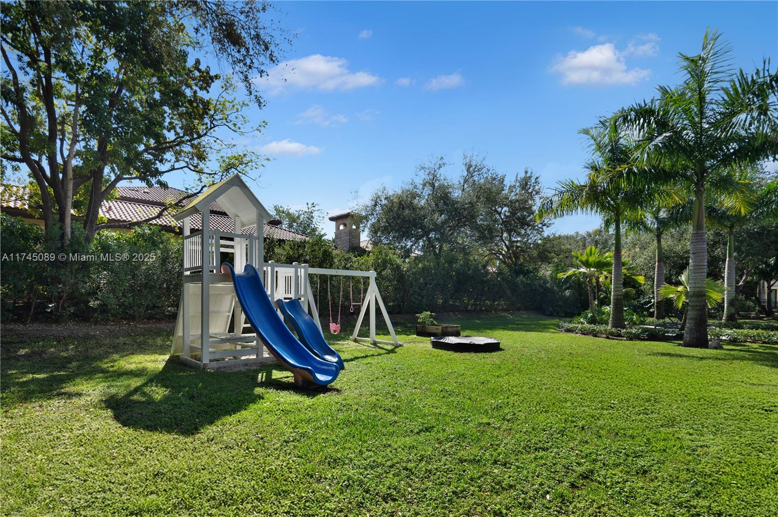 WILLOU HILL - Residential