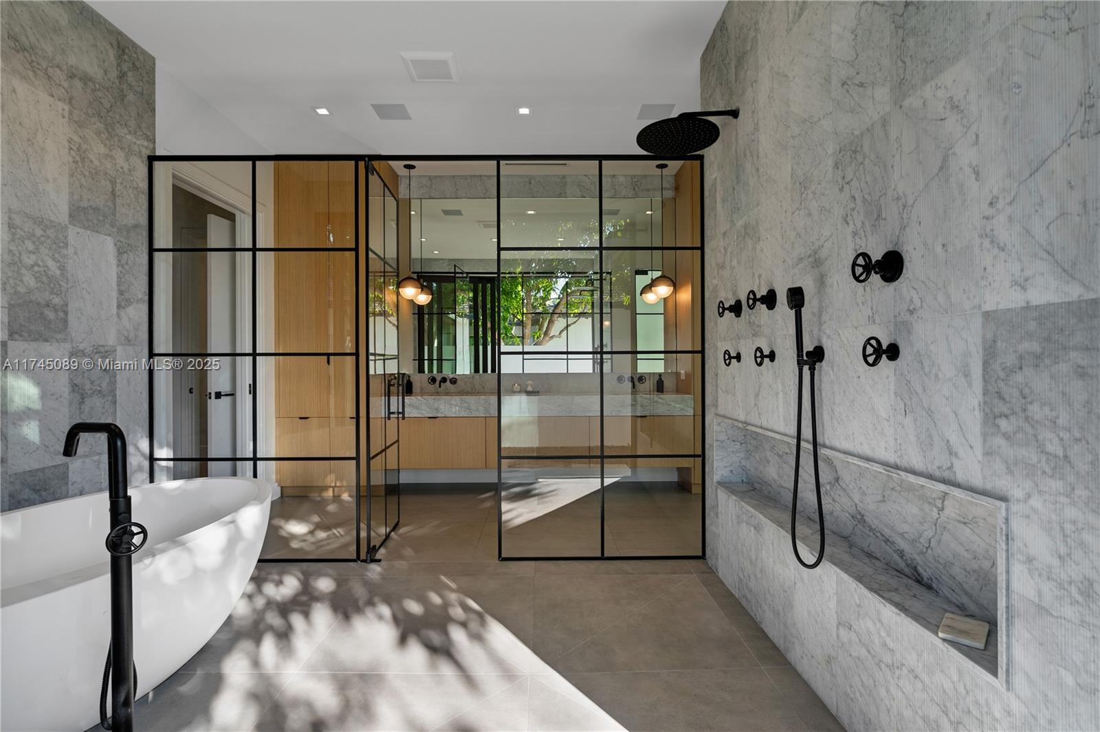 WILLOU HILL - Residential