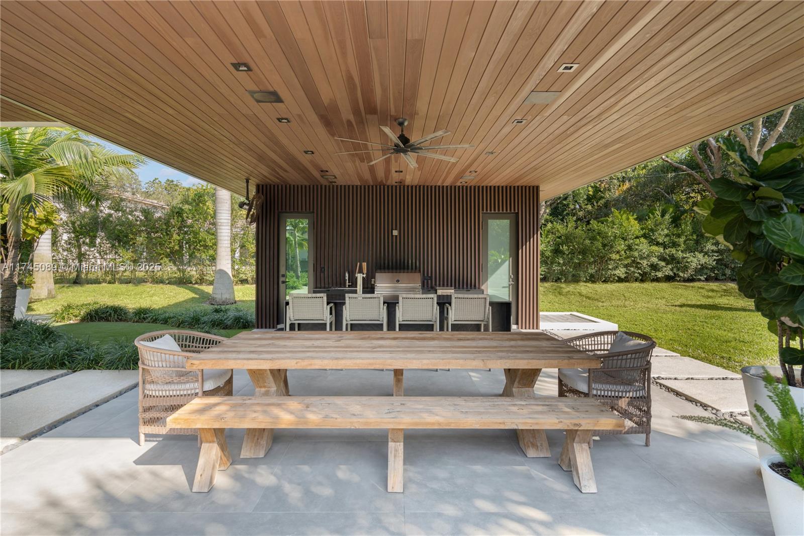 WILLOU HILL - Residential