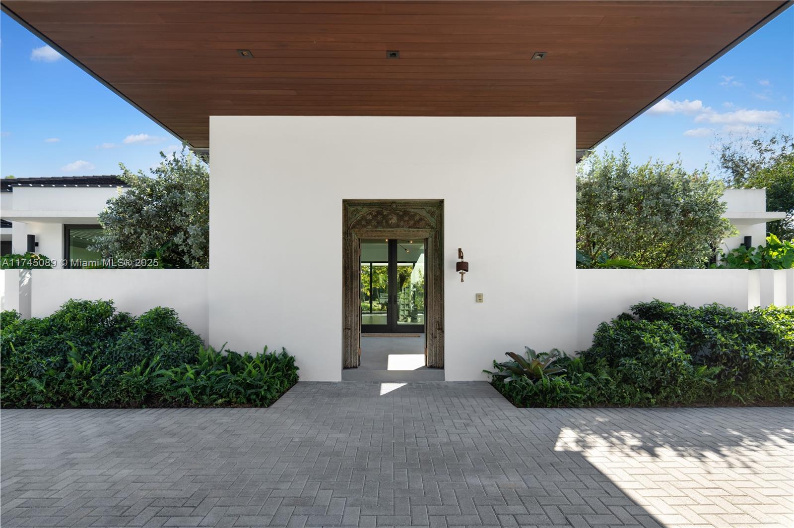 WILLOU HILL - Residential