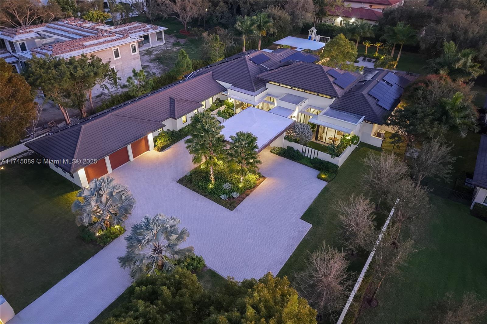 WILLOU HILL - Residential