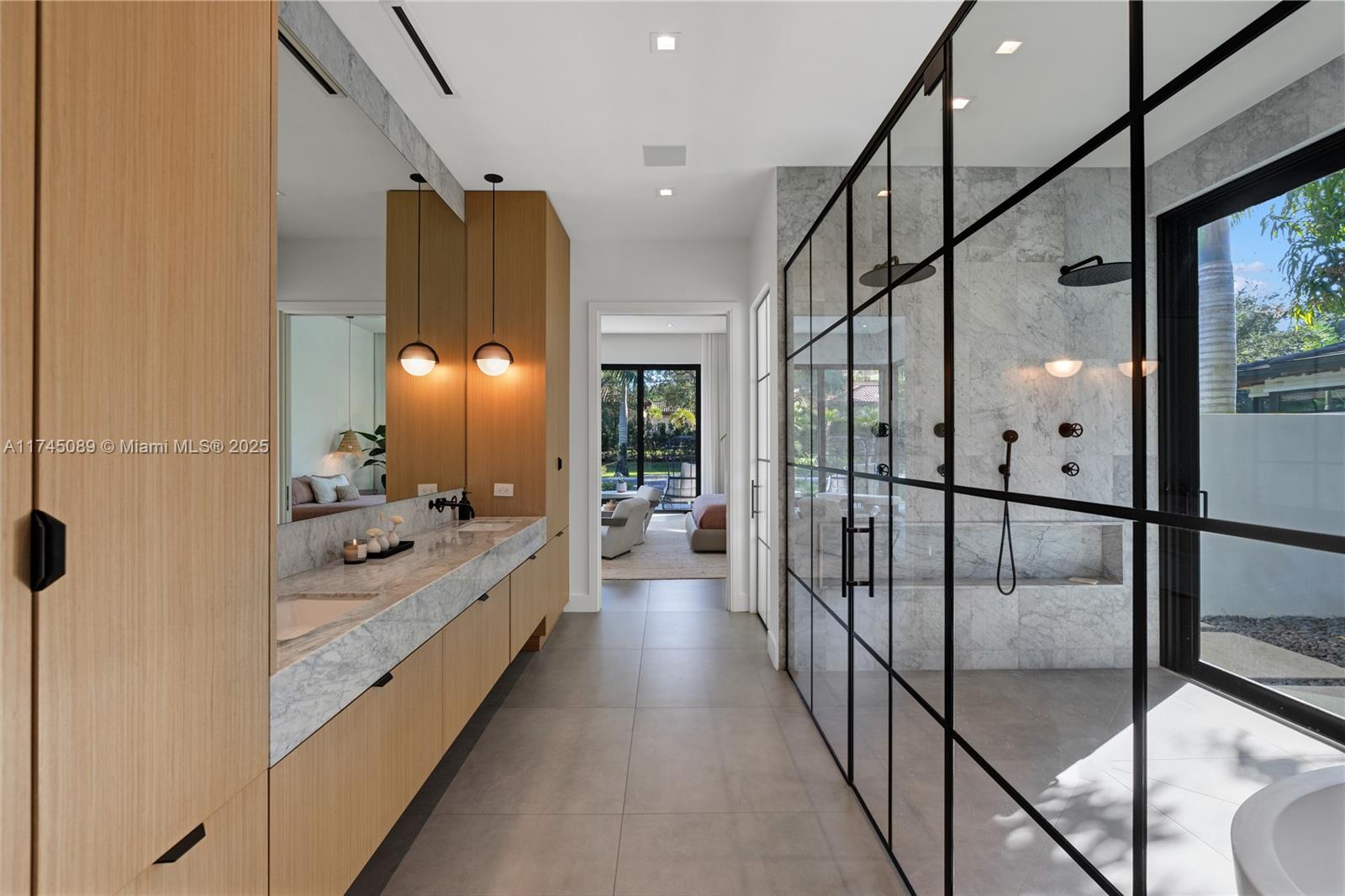 WILLOU HILL - Residential