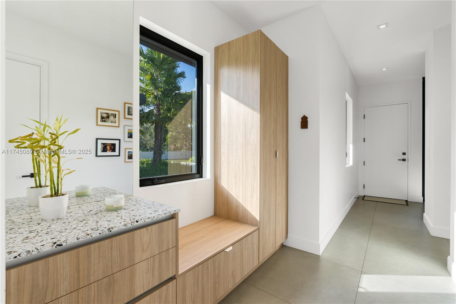 WILLOU HILL - Residential