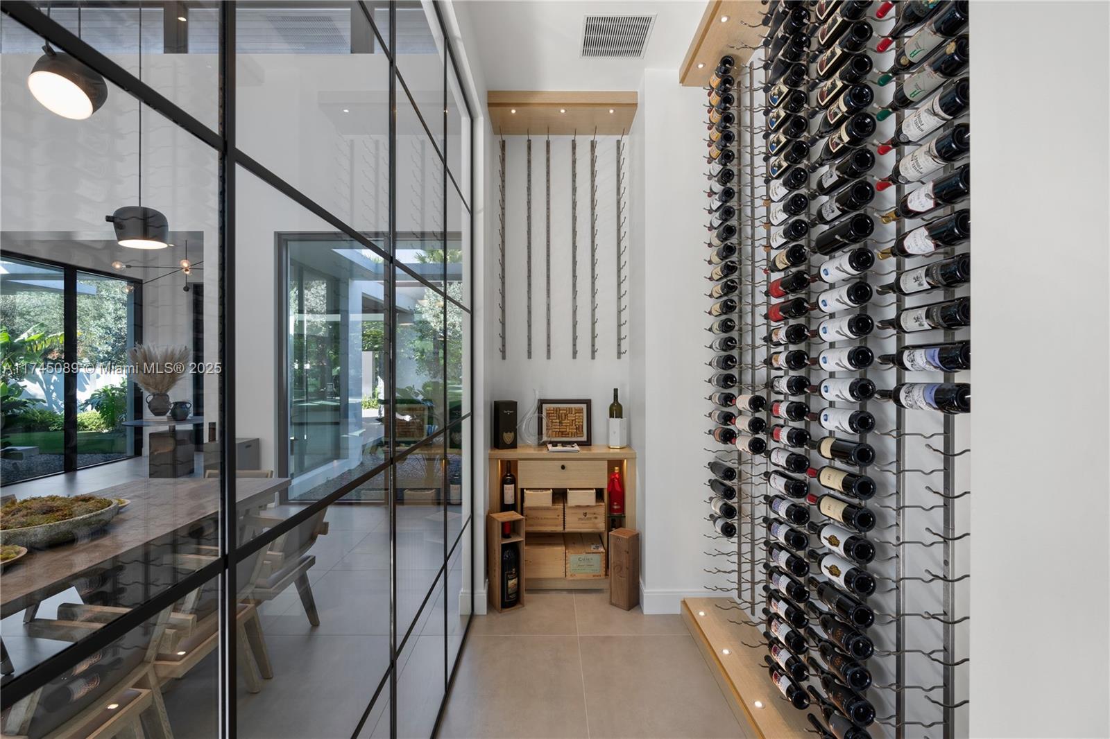 WILLOU HILL - Residential