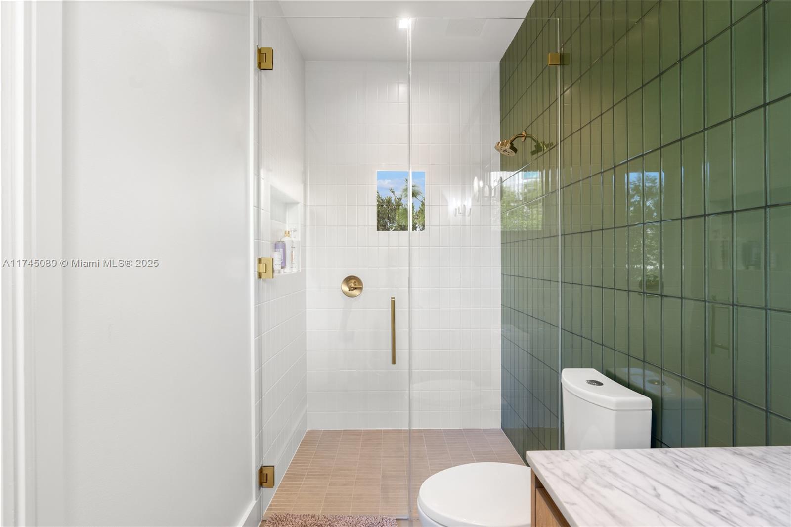 WILLOU HILL - Residential