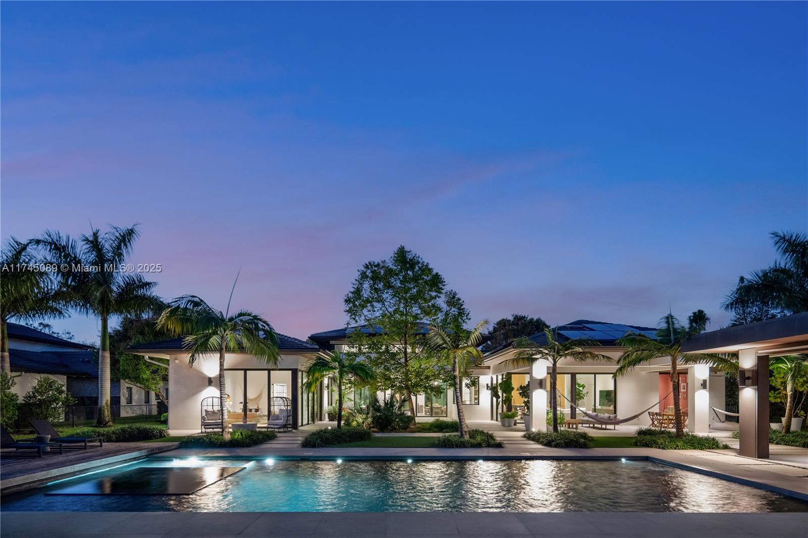 WILLOU HILL - Residential