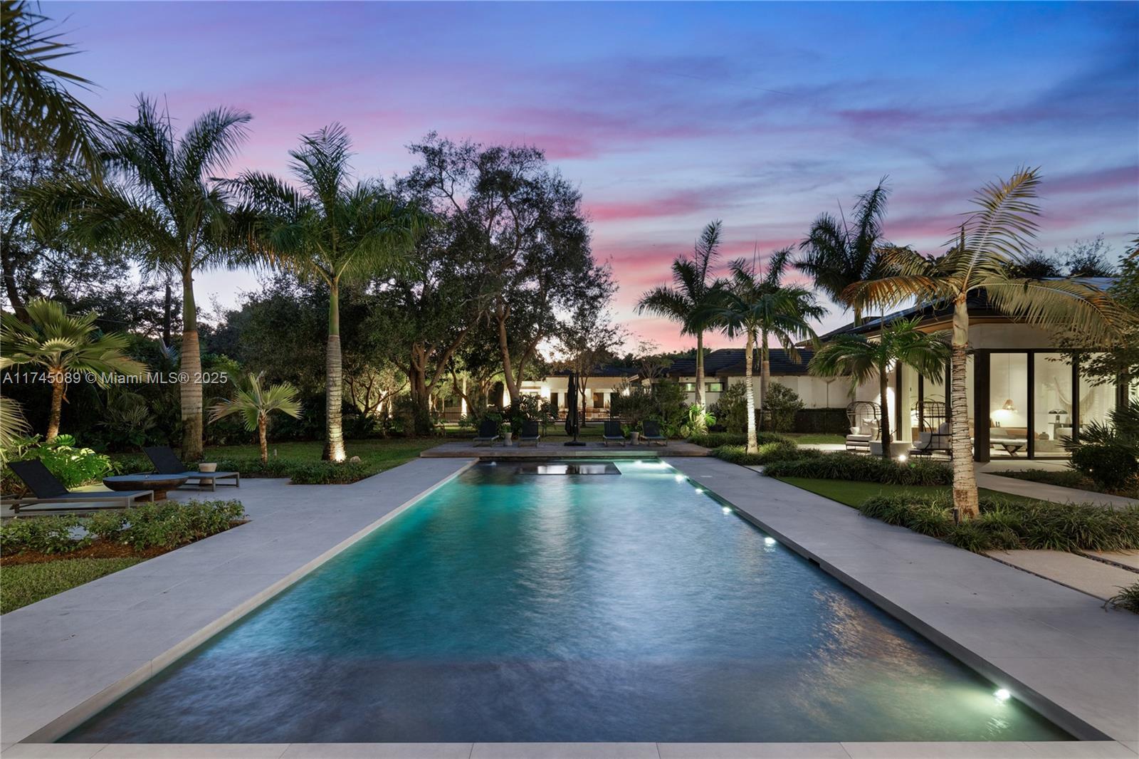 WILLOU HILL - Residential