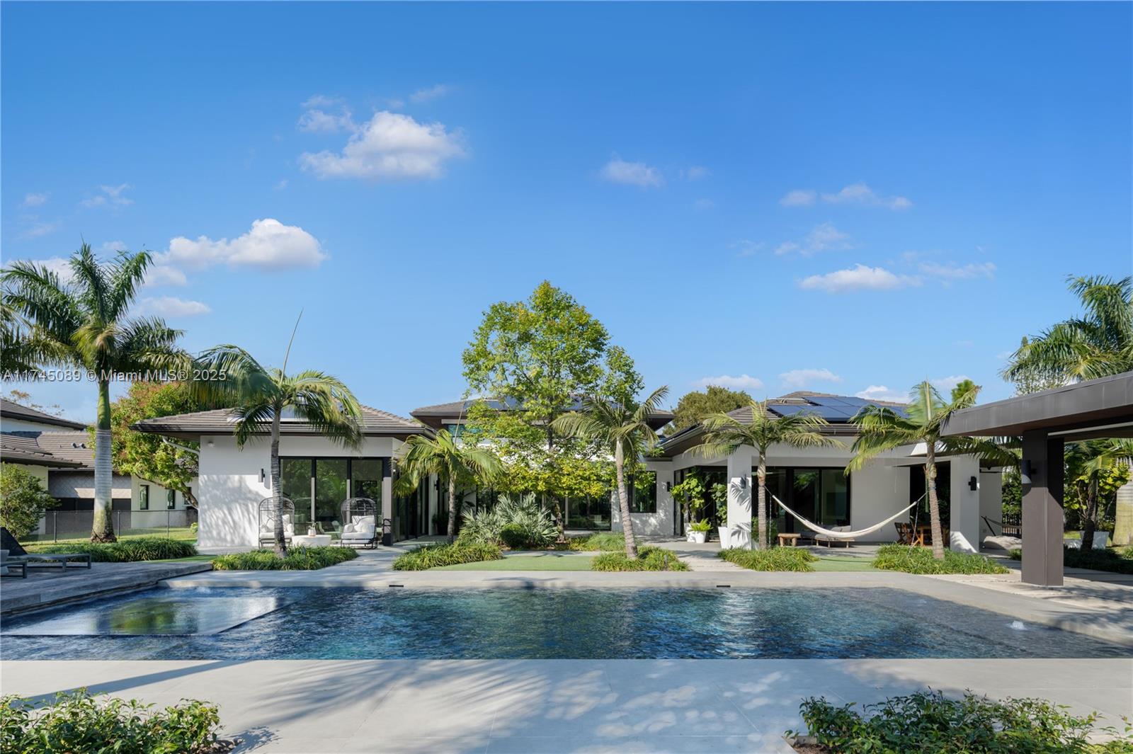 WILLOU HILL - Residential