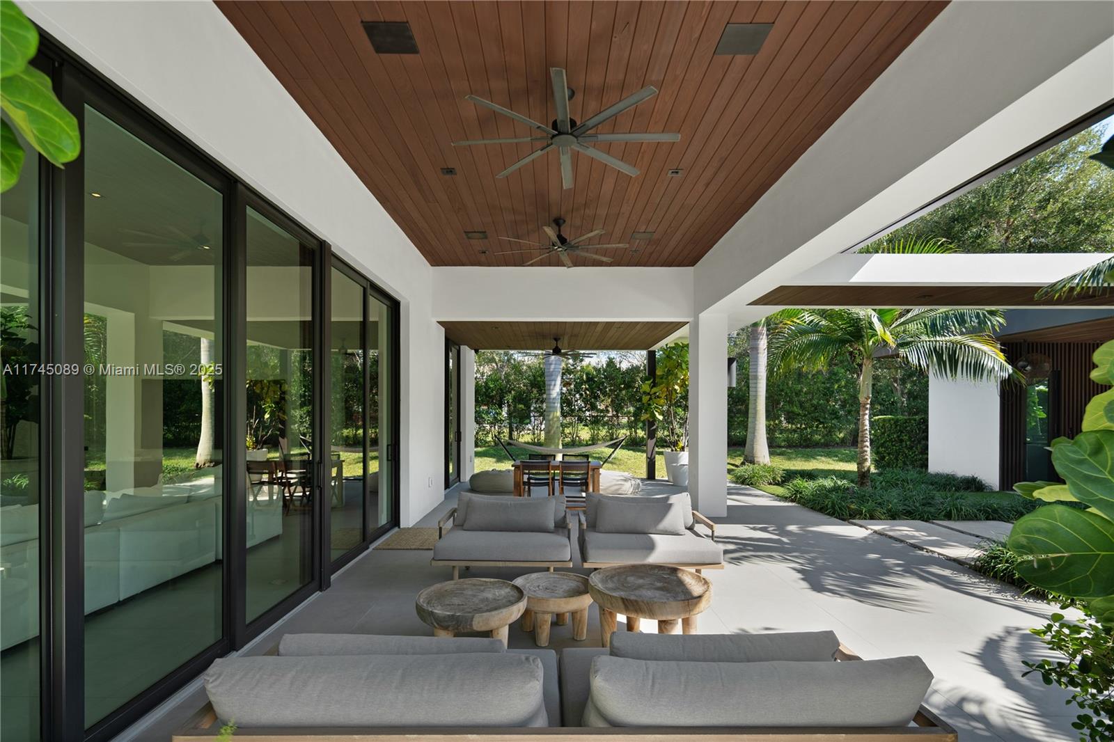 WILLOU HILL - Residential