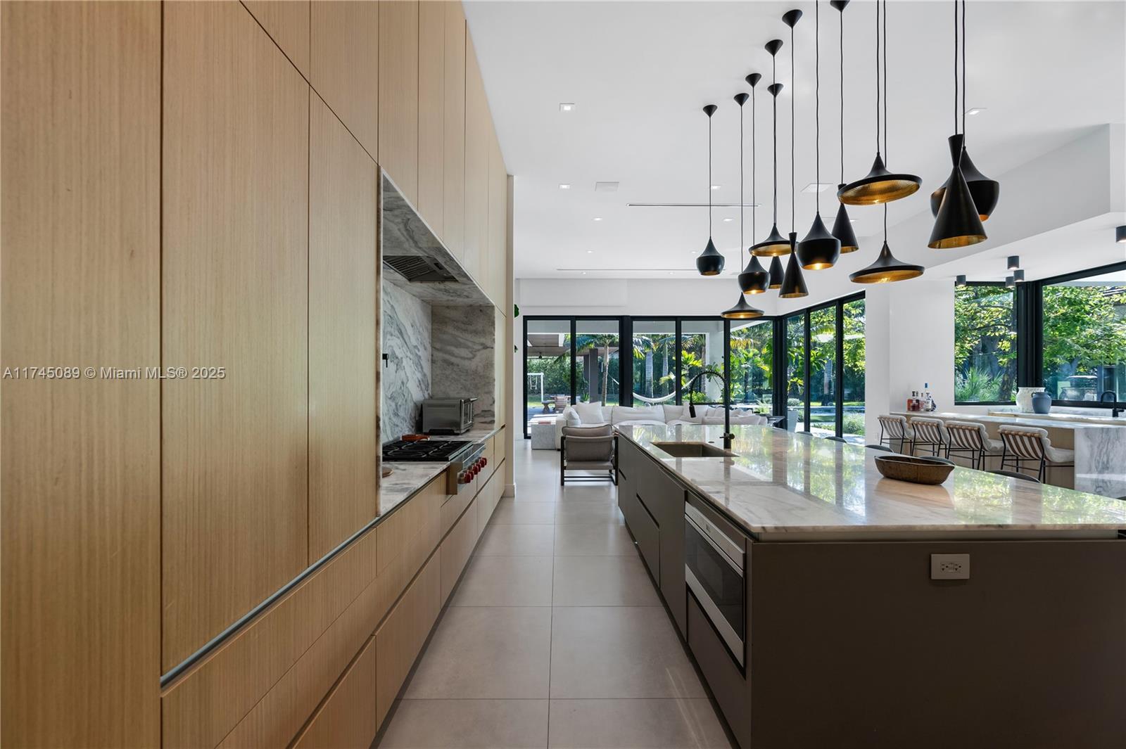 WILLOU HILL - Residential