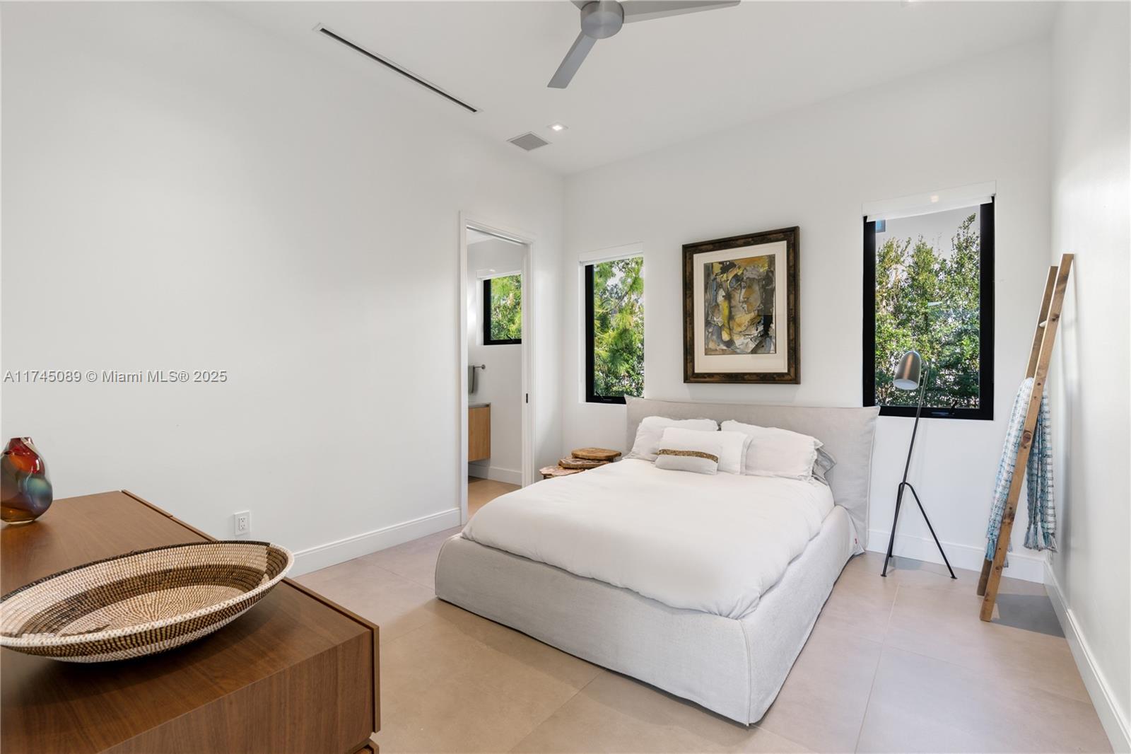 WILLOU HILL - Residential