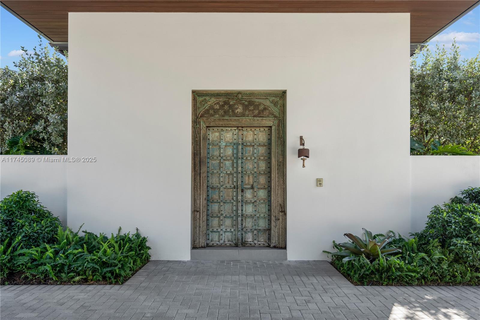 WILLOU HILL - Residential