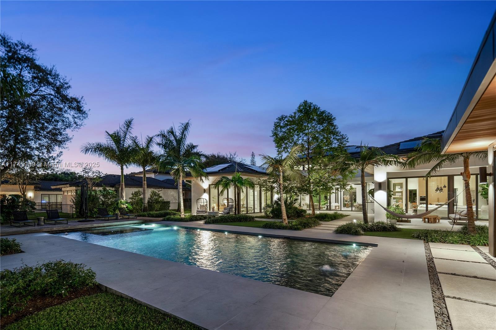 WILLOU HILL - Residential