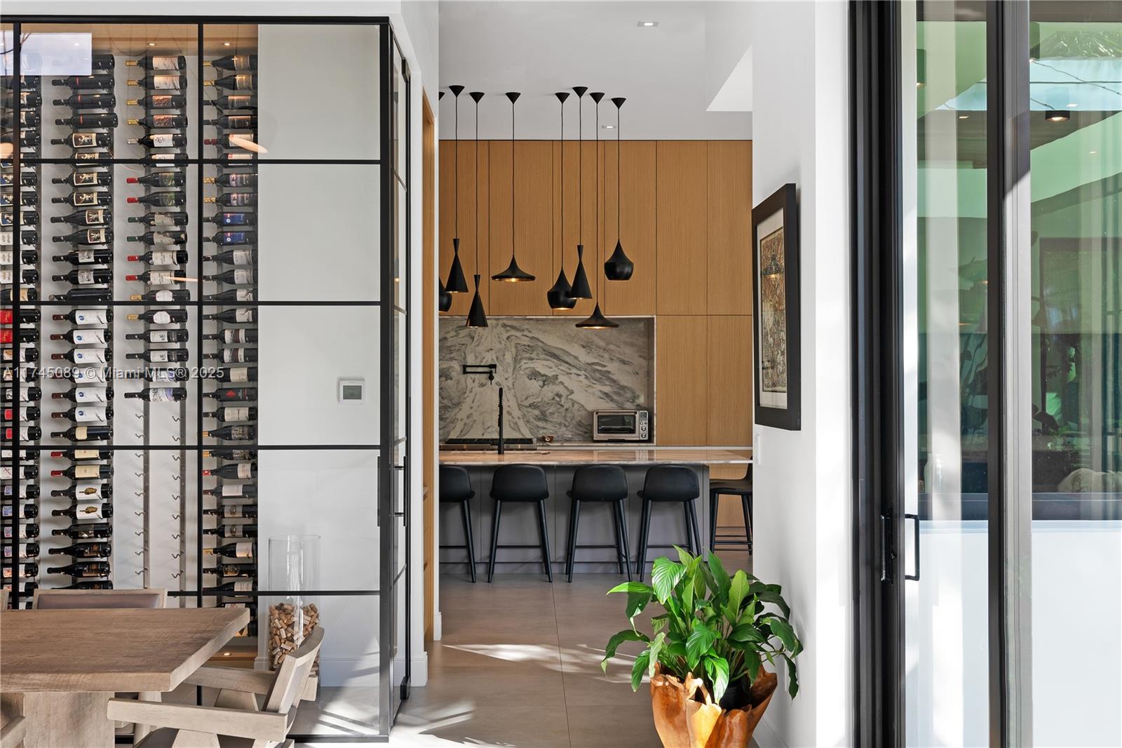 WILLOU HILL - Residential