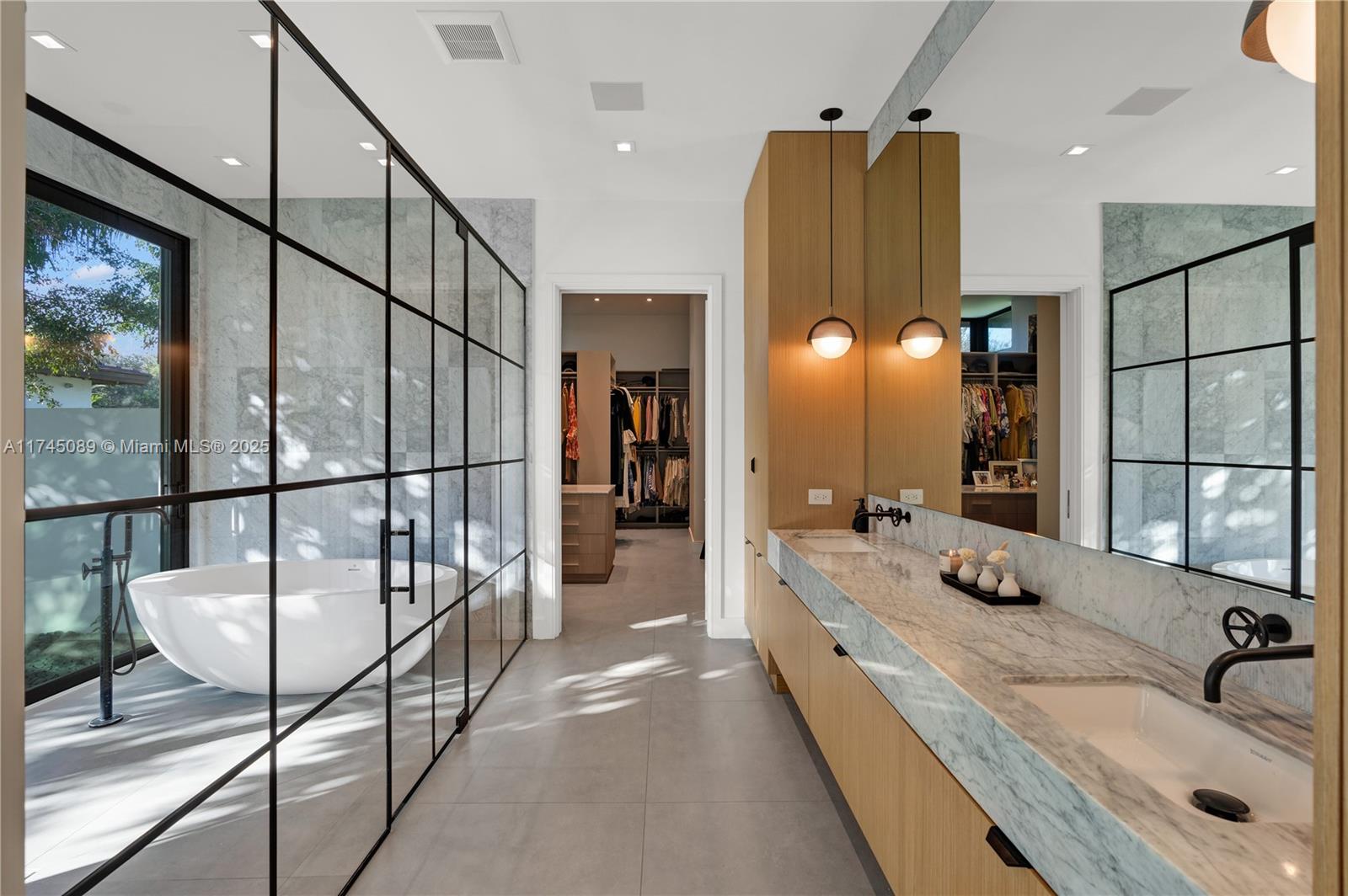 WILLOU HILL - Residential