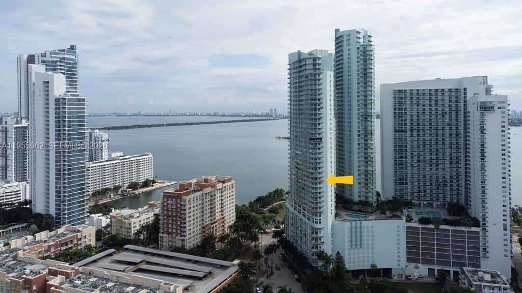QUANTUM ON THE BAY CONDO - Residential