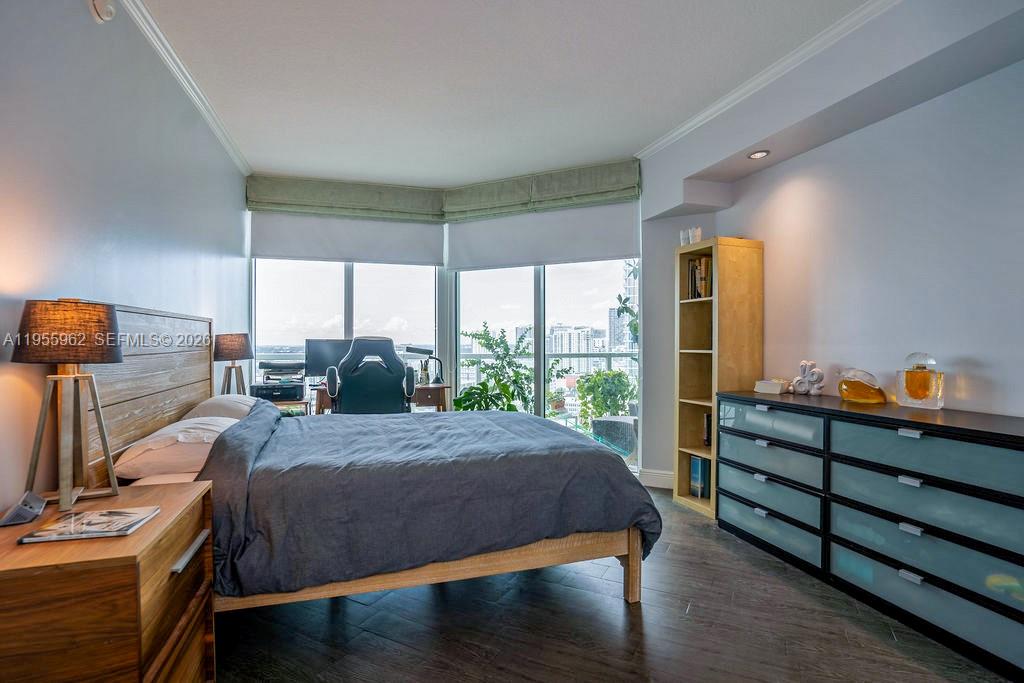 QUANTUM ON THE BAY CONDO - Residential