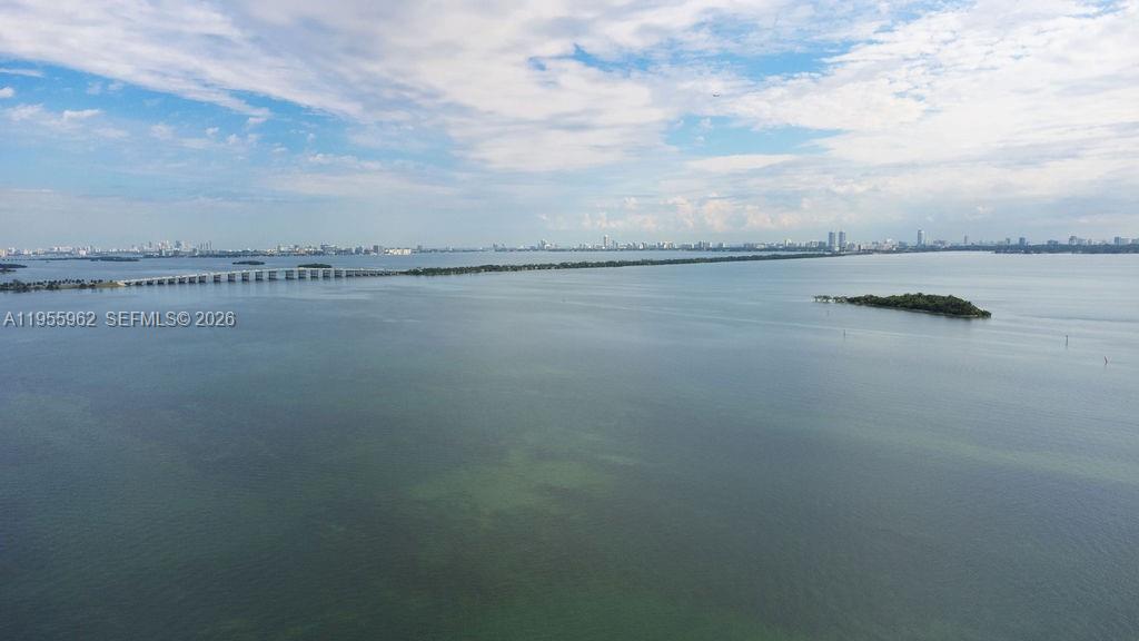 QUANTUM ON THE BAY CONDO - Residential