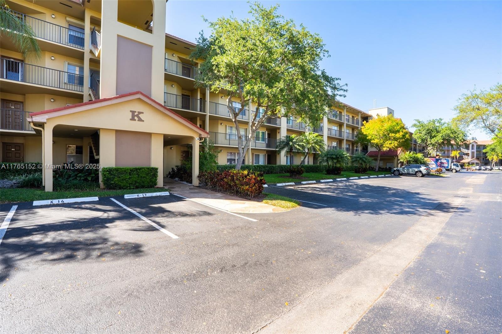 1300 SW 125th Ave 415K