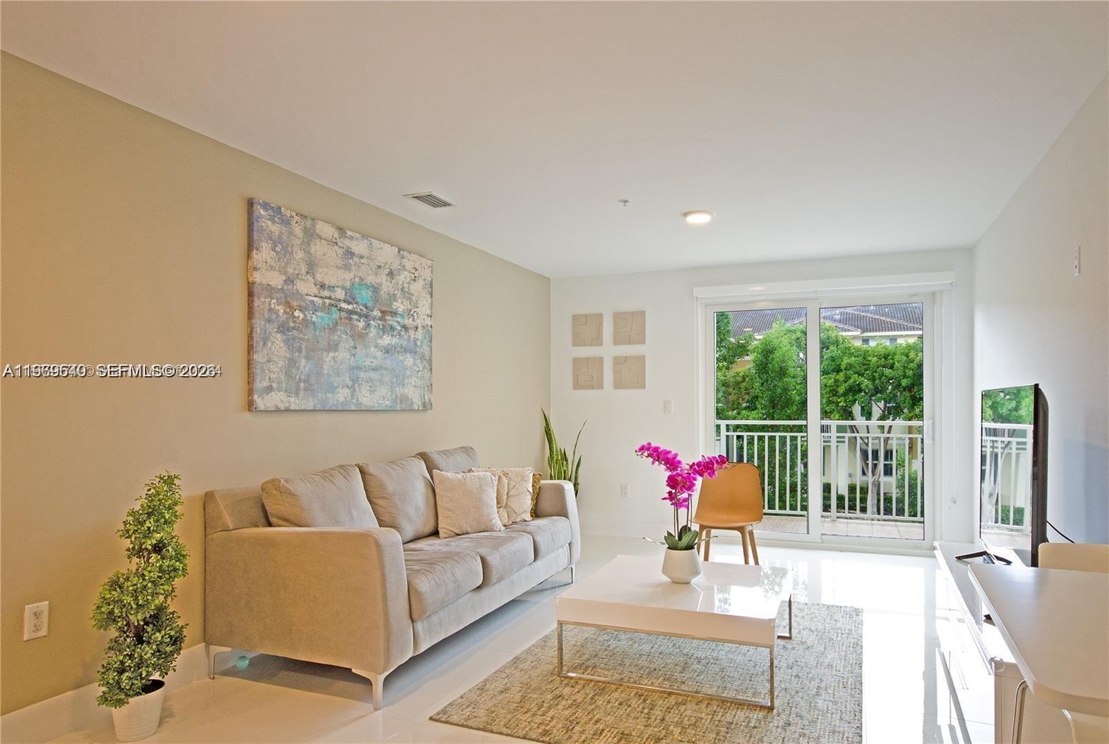 ISLANDS AT DORAL 1ST ADDI - Residential Lease