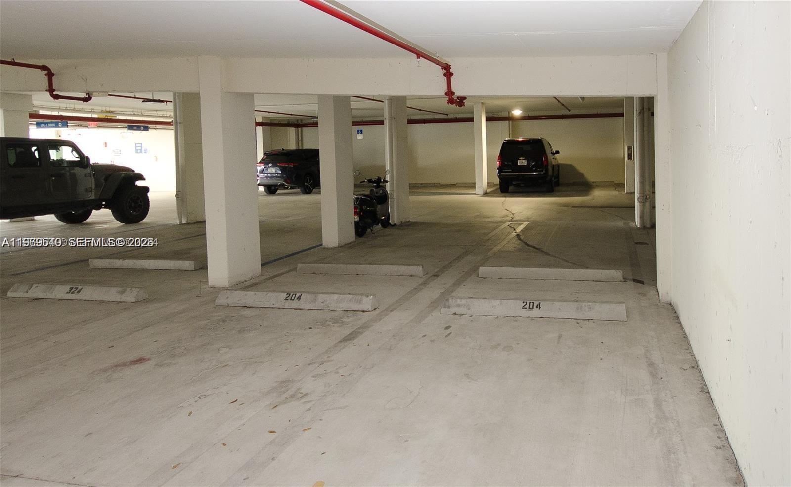 ISLANDS AT DORAL 1ST ADDI - Residential Lease