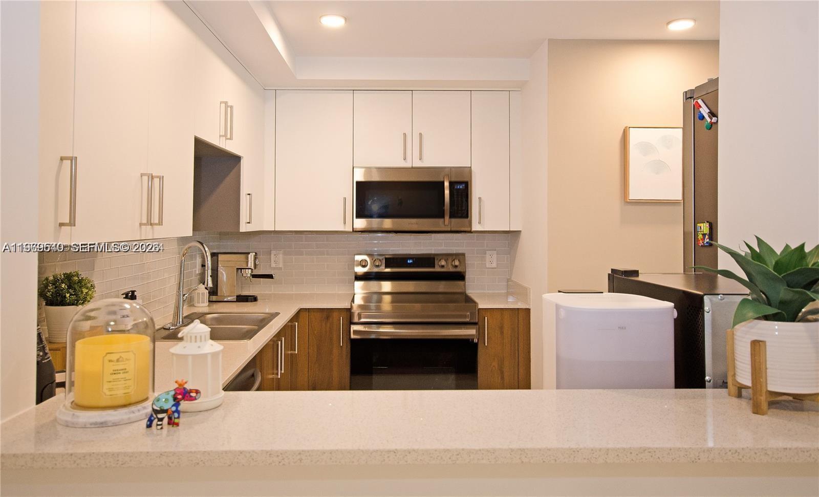 ISLANDS AT DORAL 1ST ADDI - Residential Lease