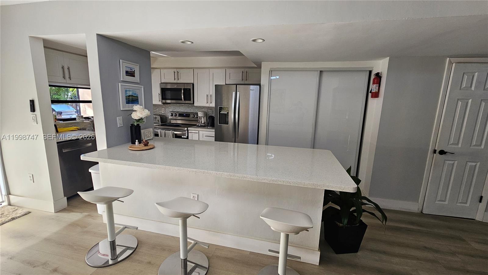 LEEWARD POINT CONDO - Residential Lease