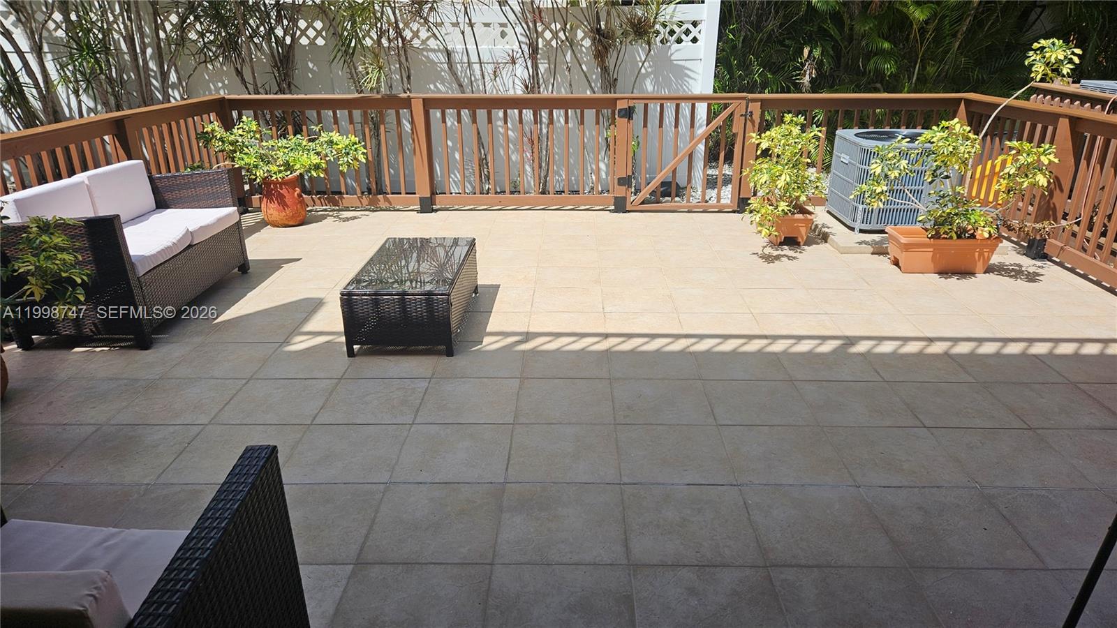 LEEWARD POINT CONDO - Residential Lease