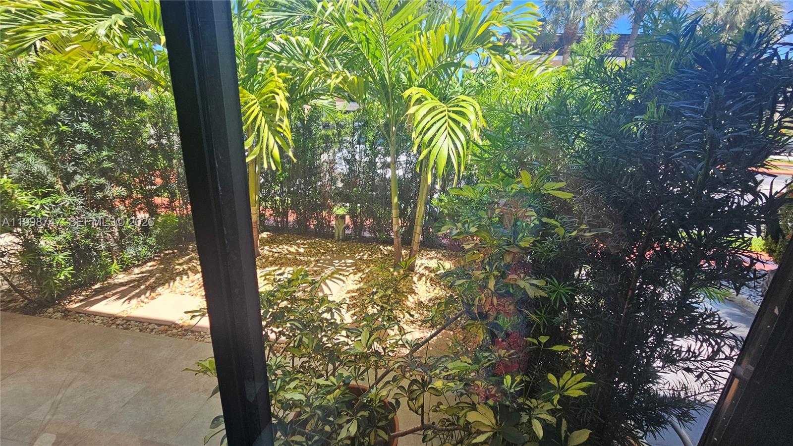 LEEWARD POINT CONDO - Residential Lease