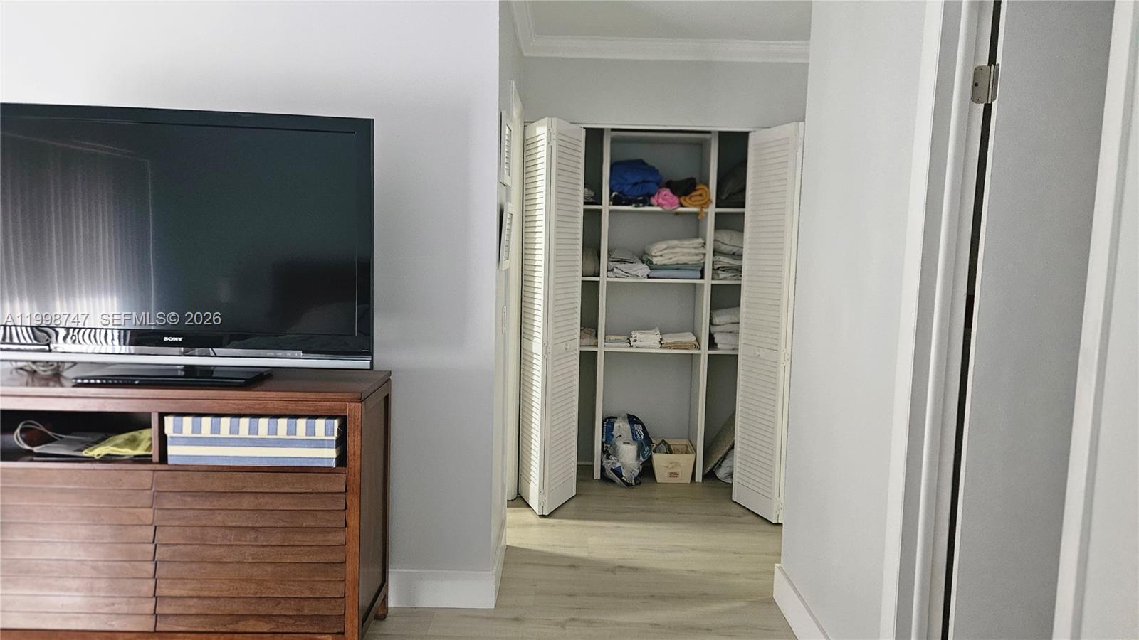 LEEWARD POINT CONDO - Residential Lease