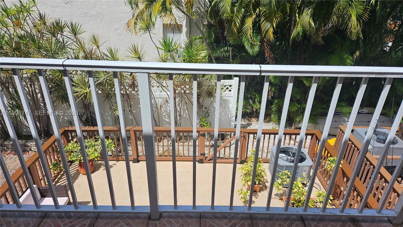 LEEWARD POINT CONDO - Residential Lease